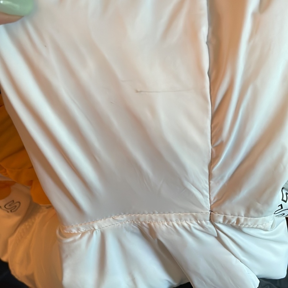 Guess puffer jacket - Picture 11 of 11